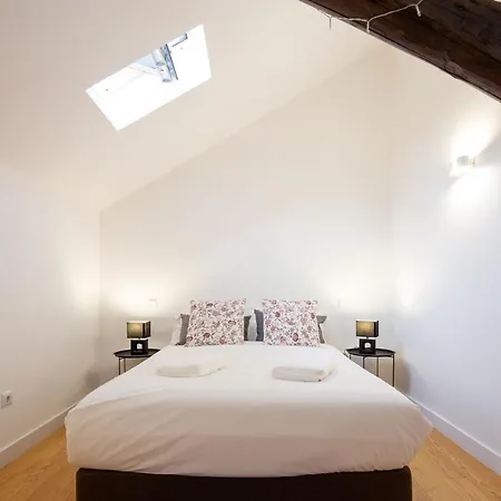 Lovelystay - Oren Duke's House