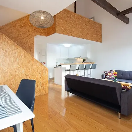 Apartment Lovelystay - Oren Duke's House