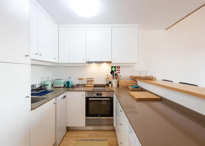 Lovelystay - Oren Duke's House * Oporto