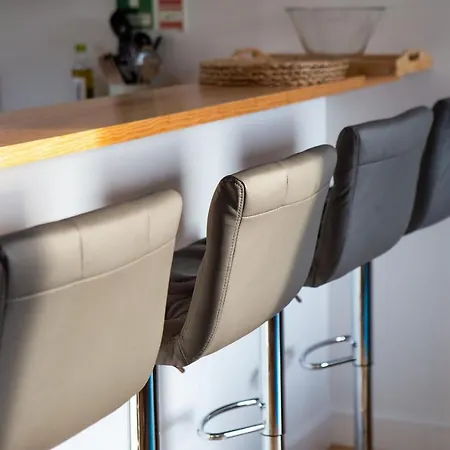 Lovelystay - Oren Duke's House